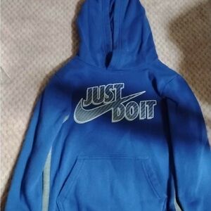 Boys blue “just do it” Nike hoodie in size youth 6